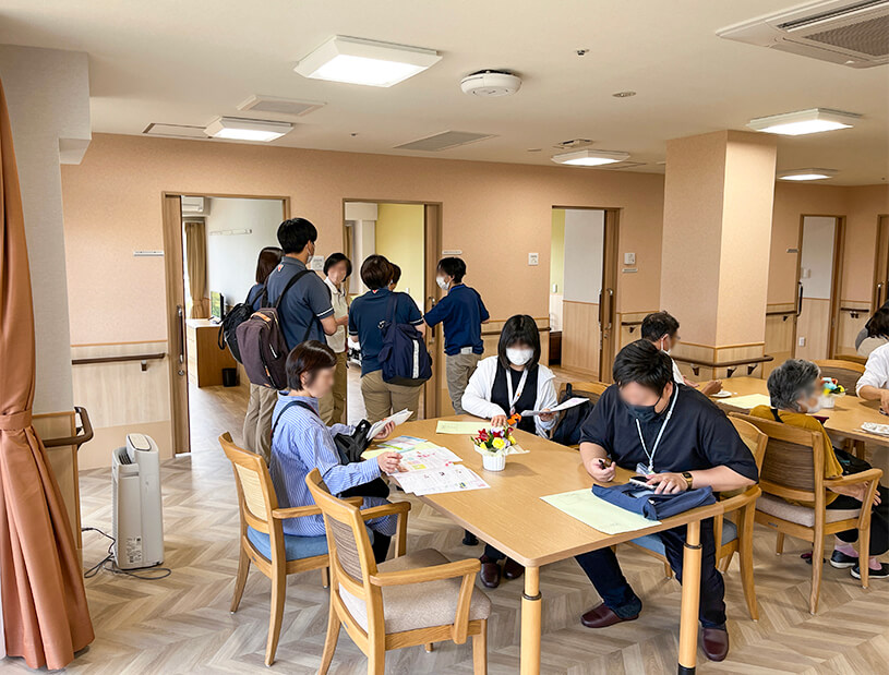 看護小規模多機能型居宅介護 あきざくら デイルーム、居室の様子です