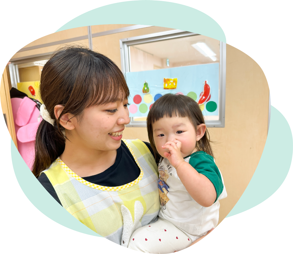 保育士と子ども